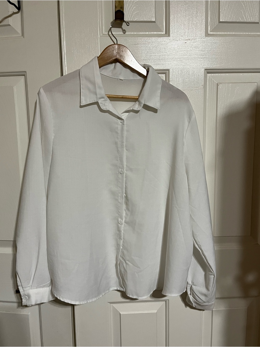 Women's White Button-Down Shirt with Classic Collar